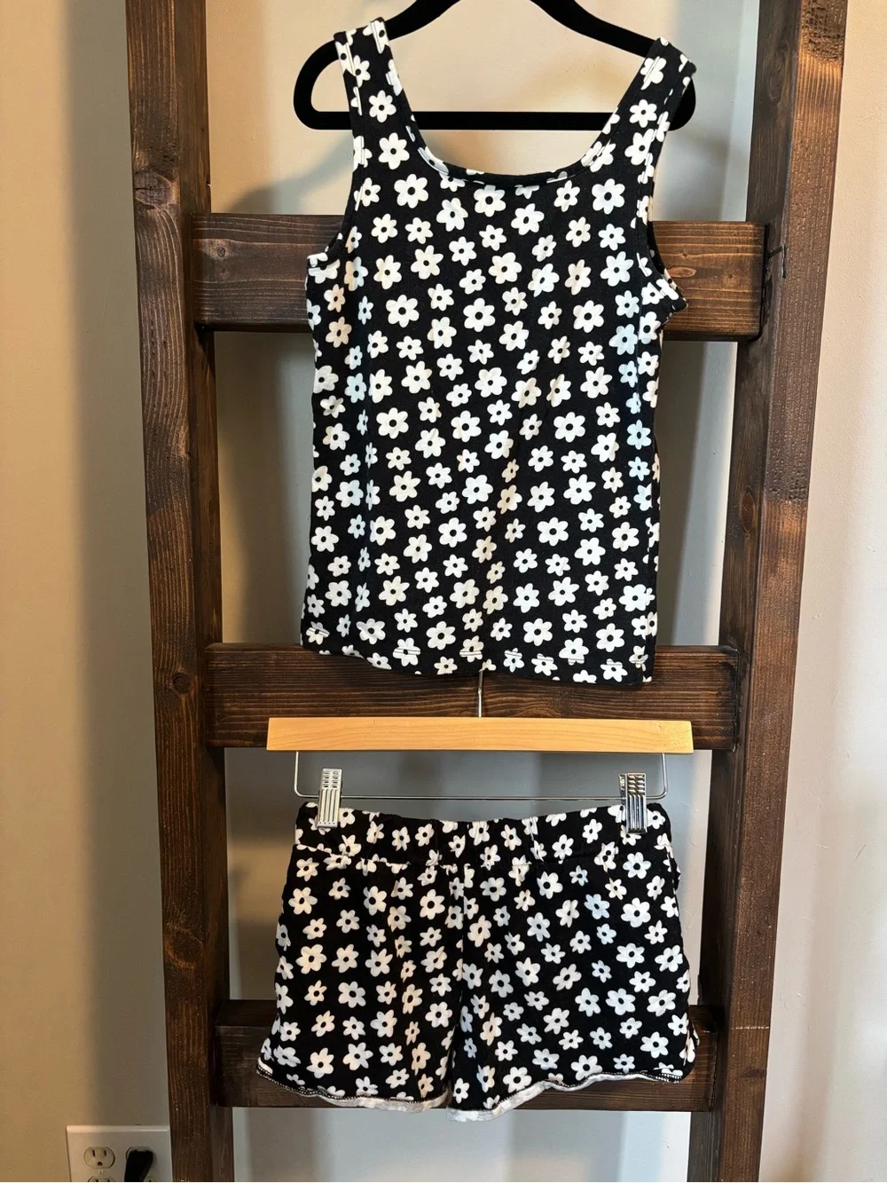 Black & White Floral Tank and Short Set - Size 10/12 years